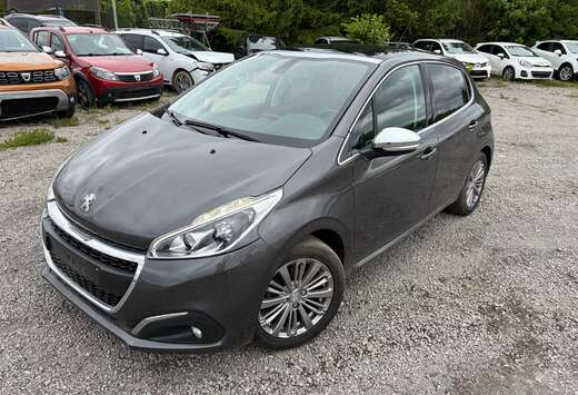 Peugeot 208 1.2 PureTech Signature S