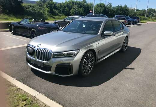 BMW 745e  M pakket als nieuw. (eigen wagen)
