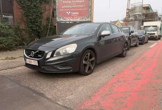 Volvo S60 2.4 D5 4WD Summum R-Design Geartronic