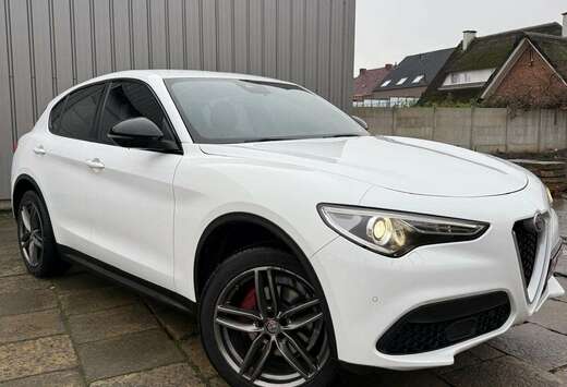 Alfa Romeo 2.0T 200 ch Q4 AT8 Lusso