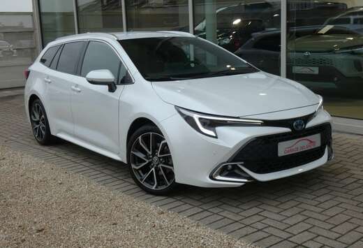 Toyota TS 1.8 Hybrid Premium 140pk FACELIFT +Trekhaak