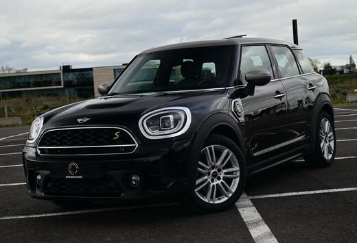 MINI ALL4 / SUNROOF / LEATHER LOUNGE / CAMERA / LED / ...
