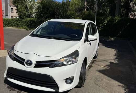 Toyota 1.6i Active 5pl.