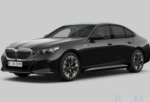 BMW M-sport  H. Kardon  Headup  Pano  ACC  Camera