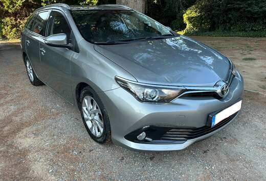 Toyota Auris 1.33i VVT-i Touring Sport