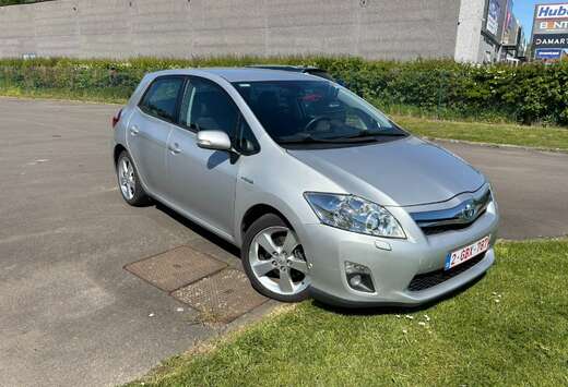 Toyota Auris HEV 1.8i HSD Sol CVT