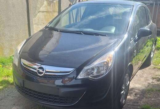 Opel RÉSERVÉOpel Corsa 1.4 essence garantie 12 mois