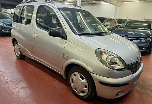 Toyota Yaris Verso 1.3 Essence