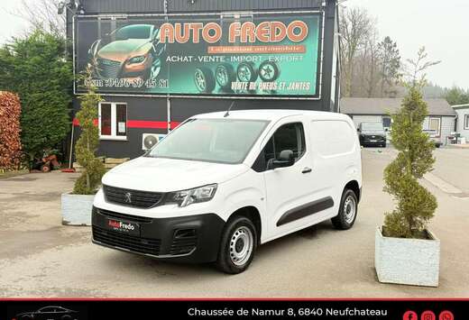 Peugeot 1.5 BlueHDi * Gps * clim* Tvac * 3 places *