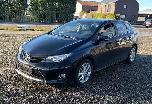 Toyota 1.4 DIESEL * EURO 5 * AIRCO * NAVI * JANTES *