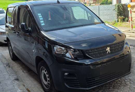 Peugeot 1.2 PureTech L1 Light Premium S/S(EU6.3)