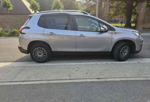 Peugeot 1.2i PureTech Style