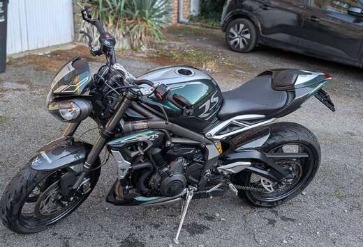 Triumph 765 rs