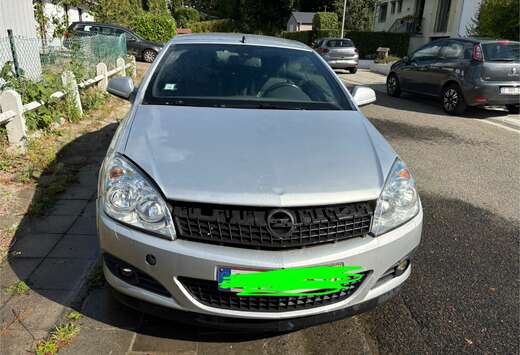 Opel Astra TwinTop 1.9 CDTi Enjoy \'111\' FAP