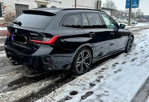 BMW Touring 330e