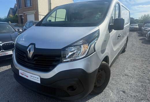 Renault 1.6 dCi 27 L1H1 Confort gekeurd vak