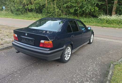 BMW 320i