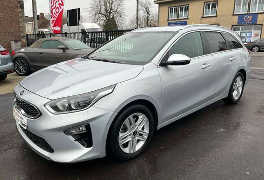 Kia 1.6 CRDi More Automatique 1er proprio avec carnet