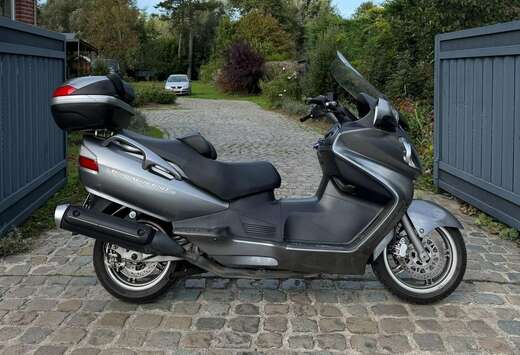 Suzuki @AelbrechtMotors