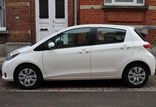 Toyota Yaris 1.3i VVT-i 16v Linea Sol