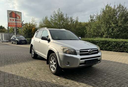 Toyota 2.2 D-CAT 4x4 Sol POUR EXPORT