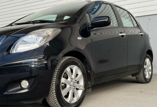 Toyota Yaris 1.3 VVT-I Linea Luna