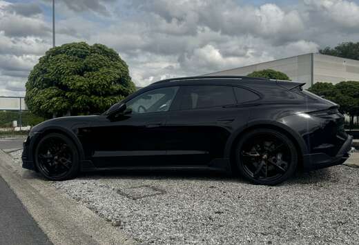 Porsche 4 Cross Turismo