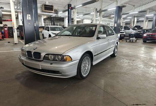 BMW 520i