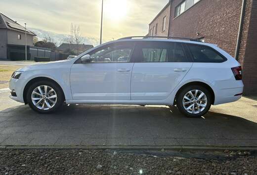 Skoda benzine 89,000 km trekhaak