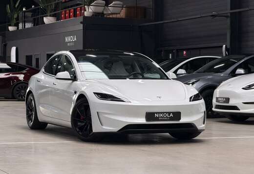 Tesla PERFORMANCE - HIGHLAND - WHITE SEATS