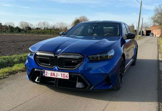 BMW M5 PHEV 4.4 AS (535 kW)