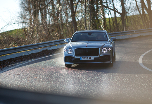 Bentley Flying Spur V8 : Eentje om zelf te rijden