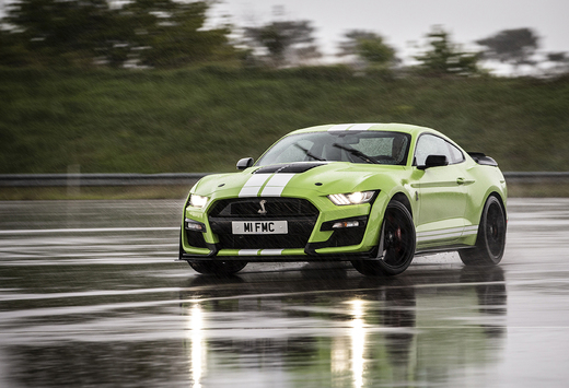 Ford Mustang Shelby GT500  - baas boven baas