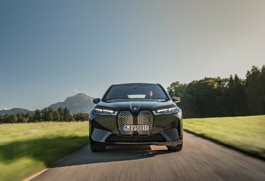 BMW iX: Révolution électrique 2.0