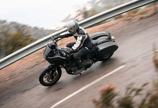 Harley-Davidson Low Rider ST (2022) - van de oude stempel