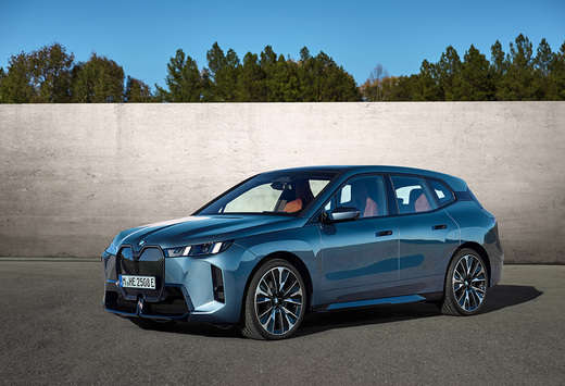 2025 BMW iX M70 xDrive