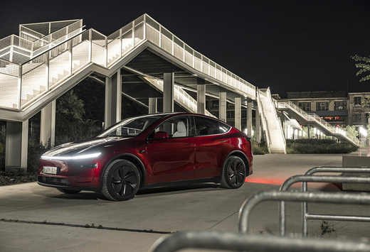 2025 Tesla Model Y Long Range RWD