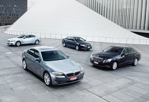 Audi A6 3.0 TDI, BMW 530d, Jaguar XF 3.0D & Mercedes E 350 CDI : Welkom in business