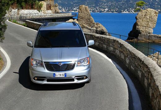 Lancia Voyager