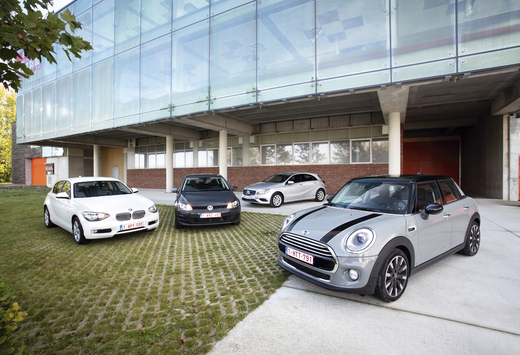 BMW 1-Reeks, Mercedes A-Klasse, Mini 5-deurs en Volkswagen Golf : Grootheidswaanzin? 