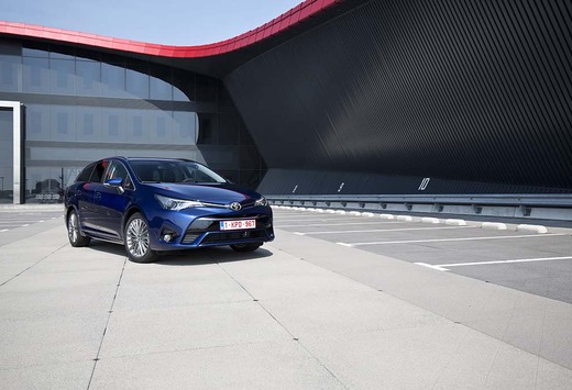 Wegtest nieuwe Toyota Avensis Touring Sports 1.6 D-4D 2016