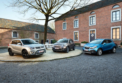 Suzuki Vitara face à 2 concurrentes