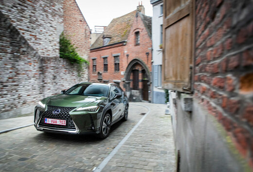 Lexus UX 250h : l'alternative hybride