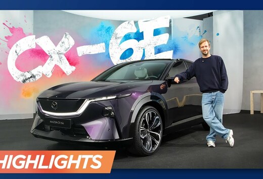 De elektrische 6e is er nu ook als SUV: hier is de nieuwe Mazda CX-6e! Met een rijbereik van 485 kilometer en een startprijs van 46.290 euro. De wereldpremière is voor het Autosalon van Brussel, maar Klaas kon de CX-6e al eerder van naderbij bekijken. 