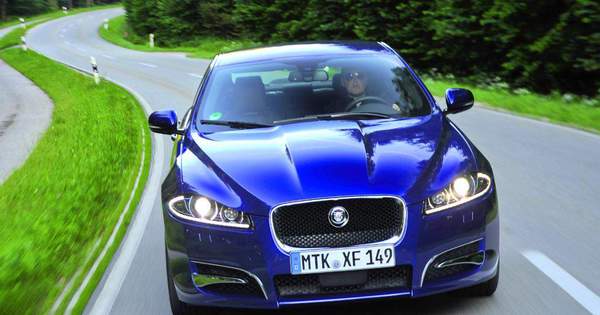 Jaguar XF 2011: Une voiture de son temps - Guide Auto
