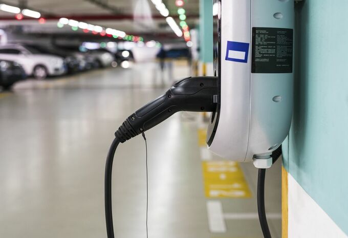 Comment payer la recharge d'une voiture électrique ?