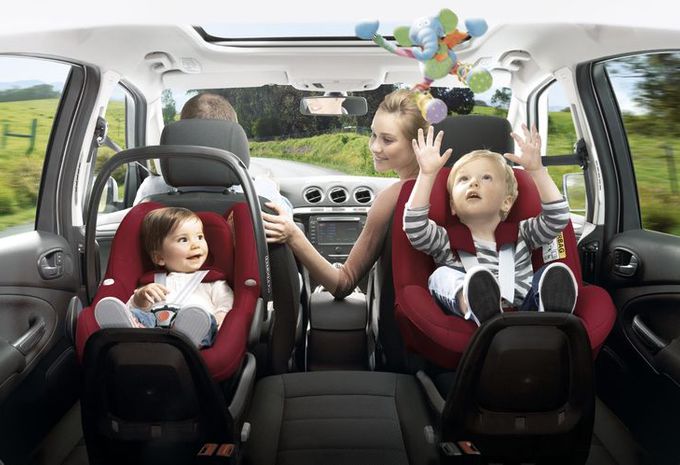 Boos Filosofisch compact Kinderzitjes en kinderen in de auto | AutoGids