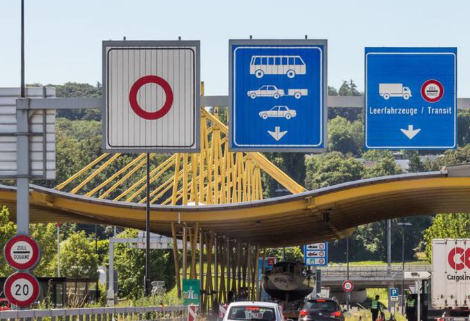 Driving aids and speed camera warnings: rules country by country #2