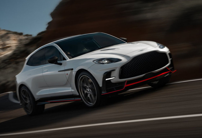 Aston Martin DBX DBX S