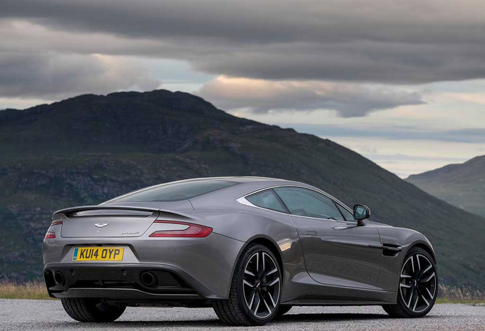 Aston Martin Vanquish Coupe touchtronic Carbon White
